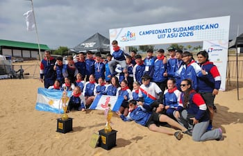 La delegación de Zárate se llevó el máximo galardón sudamericano en el campeonato Sub 17 realizado en la Bahía de Asunción.