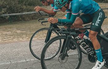 Agua Marina Espínola (29 años) y Francisco Riveros (30), en el entrenamiento nacional en tierra charrúa.