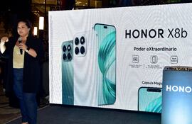 Jazmín Núñez, gerente de marketing de HONOR, durante la presentación del nuevo HONOR X Series.