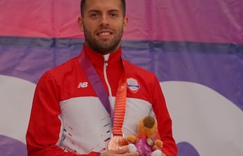 Marcelo Aguirre se hizo acreedor de otra medalla de bronce, ahora en singles. También se colgó la presea de este metal en dobles masculino.