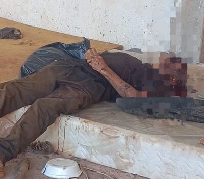 Hallan cuerpo en depósito abandonado y presumen que se trató de un homicidio.