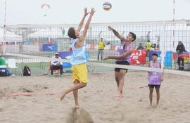 Matías Yegros y Félix Benítez (der) se instalaron en cuartos.