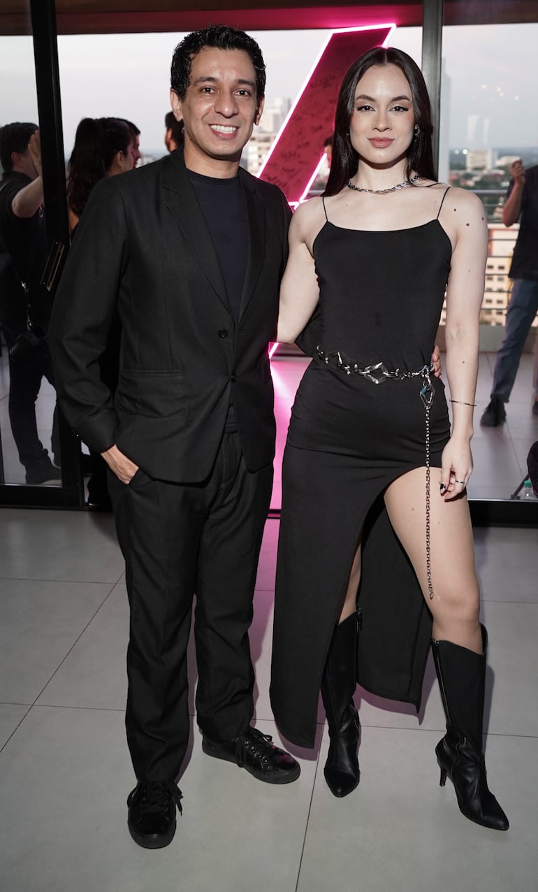 Juan Lezcano y Lía Love.