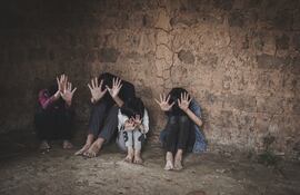 Mujeres de Colombia y Ecuador, víctimas de trata de personas, eran obligadas a prostituirse en España