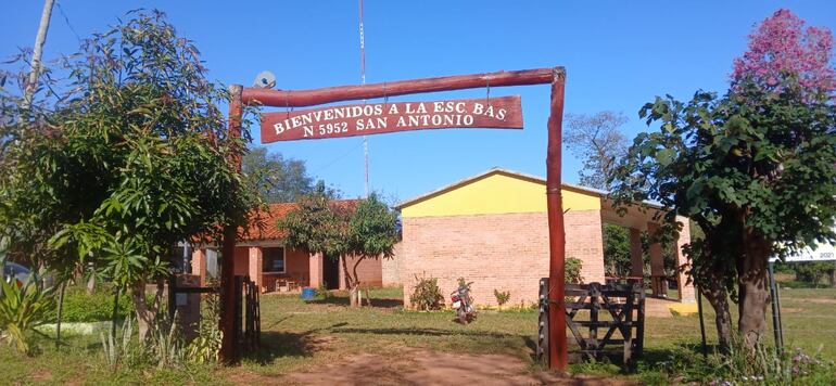 La institución educativa San Antonio está ubicada en la colonia San José Obrero de San Estanislao
