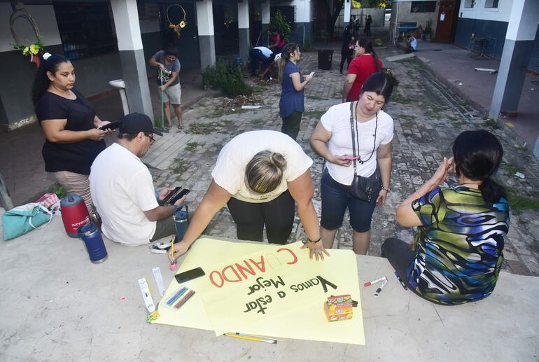 Vigilia por la InseguridadEsc. Carlos A. Lopez.hoy 23 de enero del 2024,foto Pedro Gonzalez
