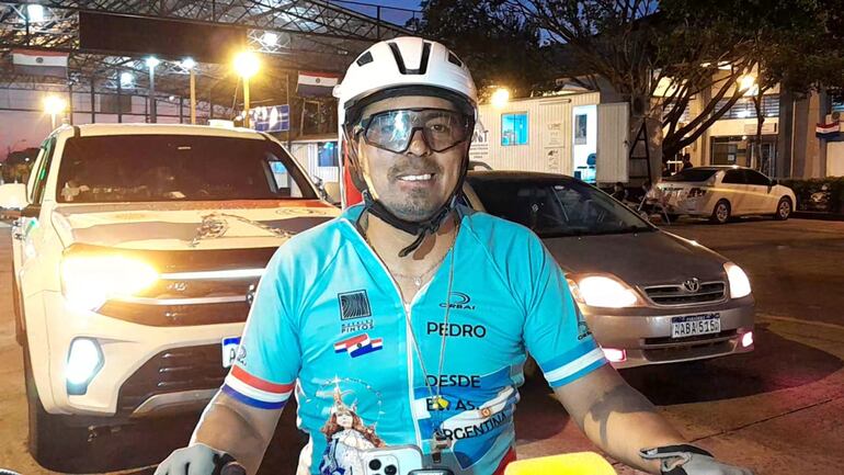 Ciclistas que viajan desde Buenos Aires a Caacupé pasaron por Encarnación