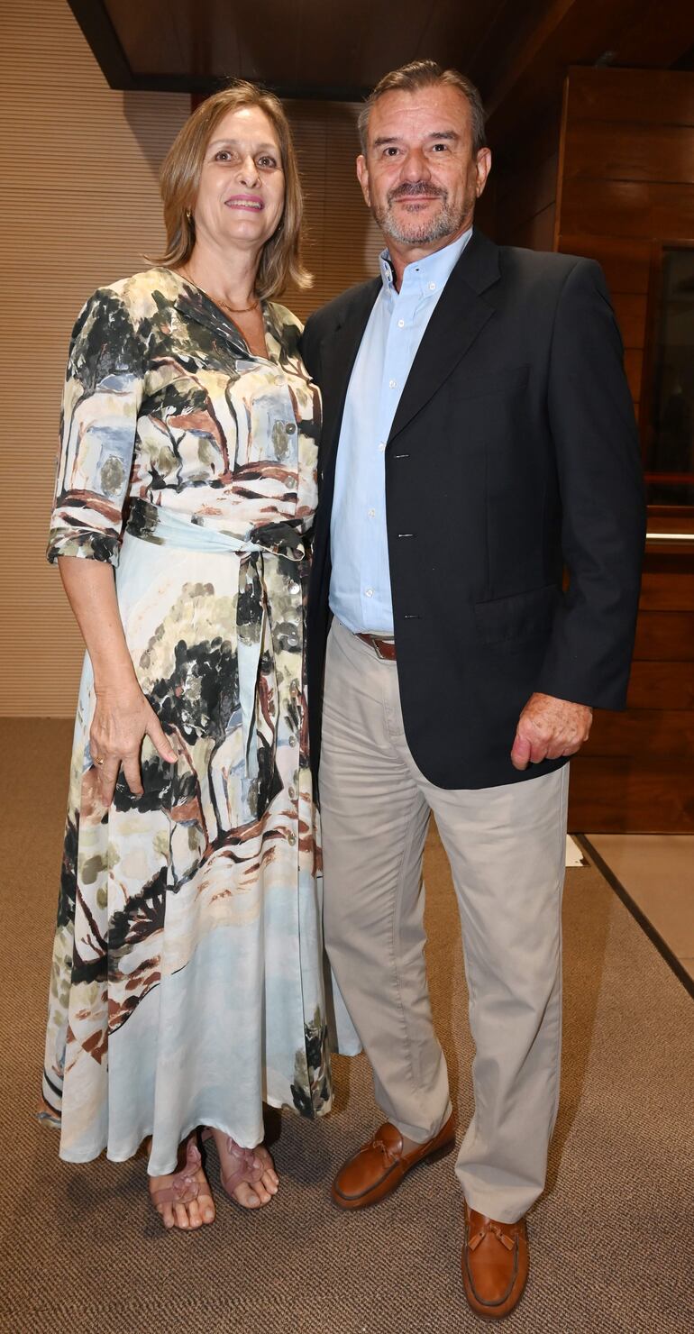 Lourdes y Roberto Campos.