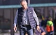 El argentino Ariel Holan, entrenador de Cerro Porteño, en el partido frente a Olimpia en el superclásico del fútbol paraguayo por la fecha 6 del torneo Clausura 2026 en el estadio Defensores del Chaco, en Asunción, Paraguay.