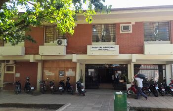 Fachada de Hospital Regional de Coronel Oviedo.