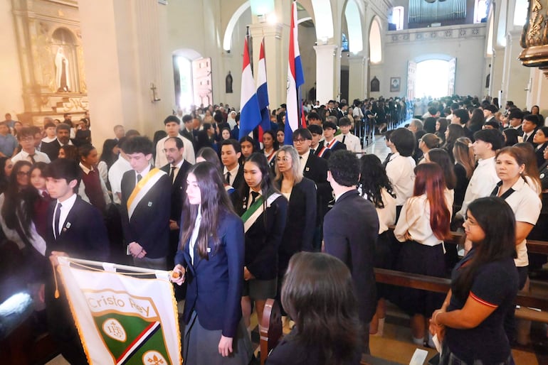 La Misa de la Juventud por los 450 años del nacimiento de San Roque González de Santa Cruz se celebra en la Catedral Metropolitana de Asunción
