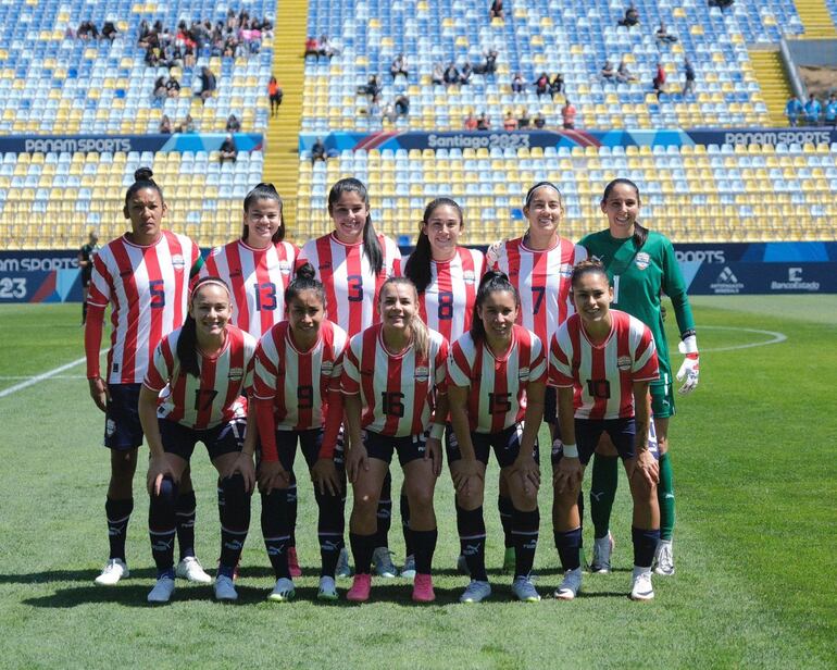 La selección paraguaya femenina durante el duelo ante Jamaica, en el estadio Sausalito de Viña del Mar, por los Juegos Panamericanos Santiago 2023.
