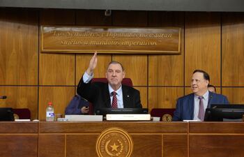 El senador Javier Zacarías Irún (ANR, HC) fue confirmado al frente de la comisión de Asuntos Constitucionales hasta junio del 2027.