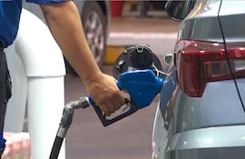 Alertan que suba de combustibles podría derivar en desabastecimiento si se prolonga la guerra.