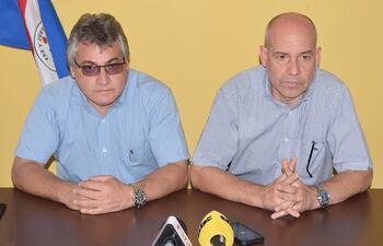 ricardo-sitjar-y-carlos-arce-ayer-en-villarrica--205244000000-1697279.jpg
