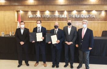 De izquierda a derecha, Paulo Duarte, Alberto Sborovsky, Gustavo Volpe, Christian Cieplik y Enrique Duarte.