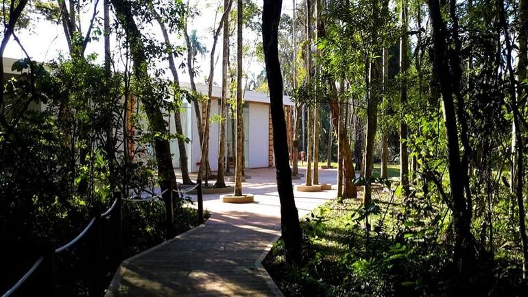 El circuito vivencial Mundo Guaraní está ubicado en el distrito de Yguazú.