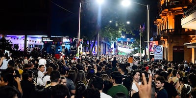 Miles de personas se congregaron en el casco histórico para celebrar la llegada de la primavera y el Día de la Juventud.