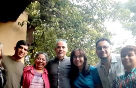 Los profesionales de la salud mental: Liliana Ghiglione, Juan José Galeano, Angélica Roa, Agustín Barúa, Jazmin Vera, Ricardo Villaverde y Valeria Armoa.