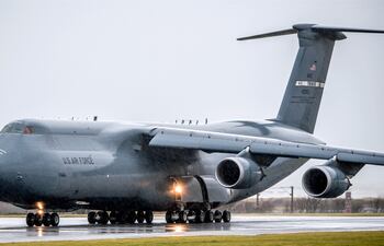 El avión militar C5 Super Galaxy, uno de los aviones de transporte militar más grandes del mundo aterrizará hoy en  nuestro país.