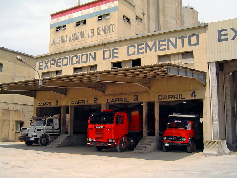 En la categoría de cementos, históricamente de pocos competidores, la estatal Industria Nacional del Cemento (INC) tenía una participación de 27% en 2023 y cerró 2025 con 33%.