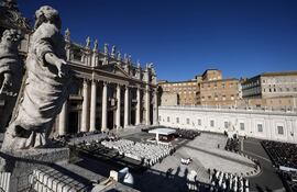 El Vaticano junto a la plaza de San Pedro.