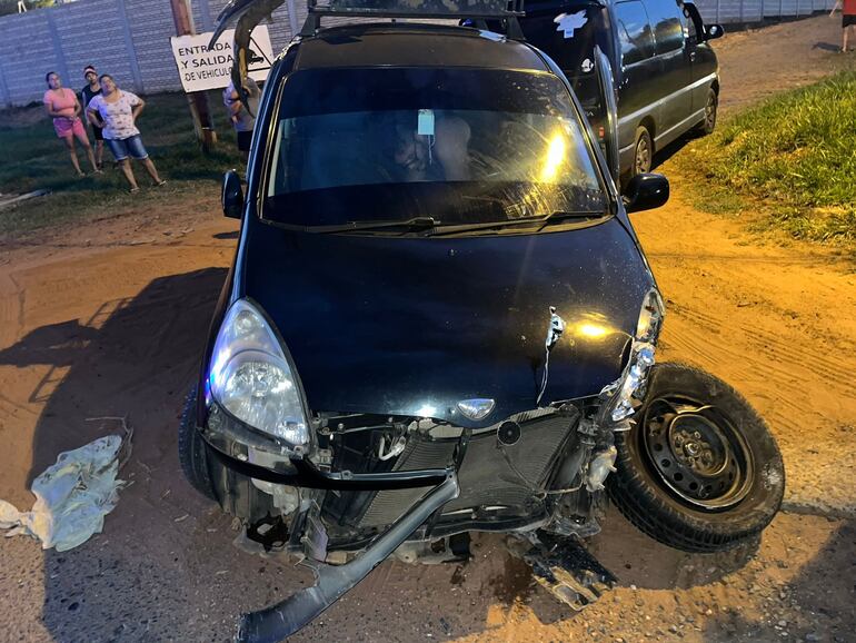 Auto Toyota Fun Cargo que habría ocasionado el doble choque, según la Caminera. (gentileza).