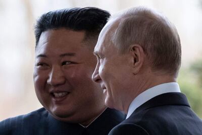 El líder norcoreano Kim Jong-un y el presidente ruso Vladimir Putin durante una reunión en Vladivostok, Rusia, en abril de 2019.