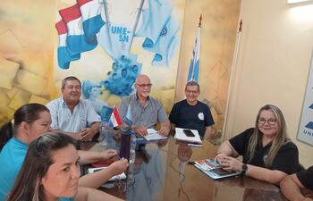 La Unión Nacional de Educadores señaló que no volverán a la mesa de trabajo del MEC hasta que no cambien las condiciones.