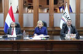 Miembros del JEM que sesionaron en forma presencial: el ministro de la Corte Manuel Ramírez Candia, la vicepresidenta 1° Alicia Pucheta y el diputado Diego Candia.