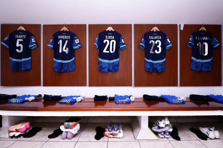 Así luce el vestuario de la selección de Paraguay en el estadio Nacional, en Lima, Perú.