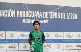 José Fernández, destacado mesatenista, representará a la Federación Paraguaya en el "suda" de Chapecó, Brasil.