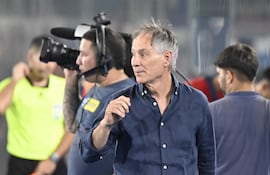 El nuevo entrenador de Cerro Porteño, Ariel Holan, tuvo un debut inmejorable al frente del elenco azulgrana.