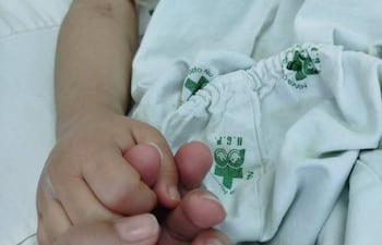 Liam de Jesús Bogarín Aguilera, de 4 años, atraviesa un delicado proceso de recuperación tras haber nacido a las 30 semanas de gestación con apenas un kilogramo de peso.