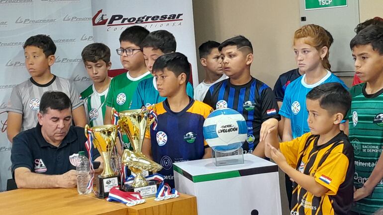 Equipos que se presentarán en el torneo.