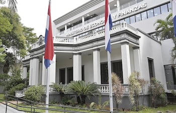 El Ministerio de Economía y Finanzas informó que fondos públicos en el sistema financiero a mayo de 2026 llegan a US$ 4.359 millones.