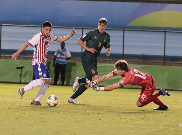 El triunfo permitió a los compatriotas ser líderes de su grupo.