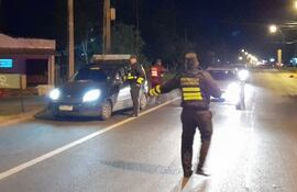 Se controlará que los conductores cuenten con los documentos habilitantes, licencia de conducir y habilitación municipal de los vehículos.