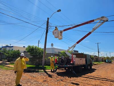 Funcionarios de la Ande trabajarán este sábado y domingo para mejorar el servicio de energía eléctrica.