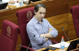 El secretario general del sindicato de periodistas de Paraguay, Santiago Ortiz.