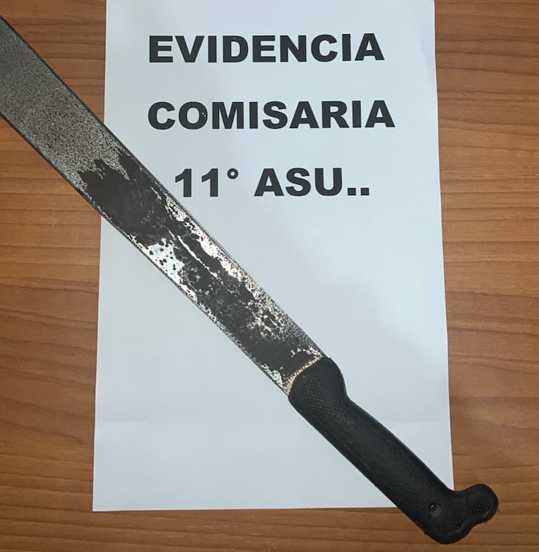 El arma incautada en poder de uno de los sospechosos.