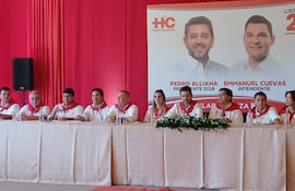 Ñeembucú, presentan a precandidatos a la intendencia municipal.