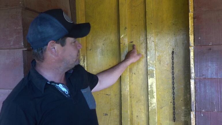 La caseta del portonero también resultó afectada.