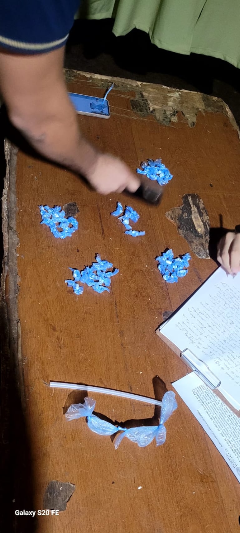 Dos personas fueron detenidas en allanamientos simultáneos en el marco de la búsqueda de los autores de un violento atraco a un contratista.