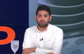 El diputado Raúl Benítez en los estadios de ABC TV.