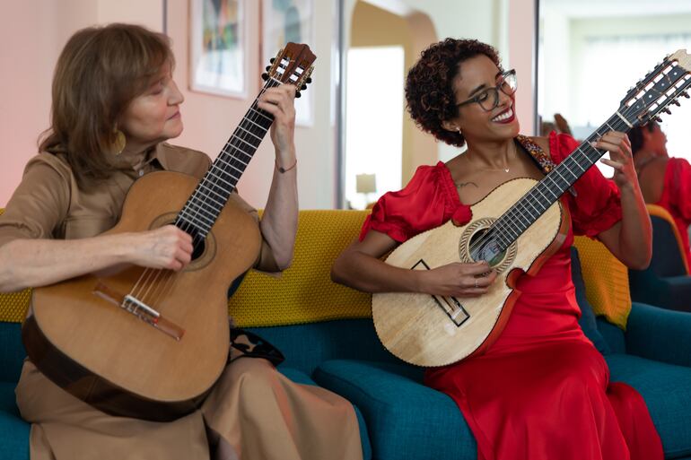 Berta Rojas y Fabiola Méndez.