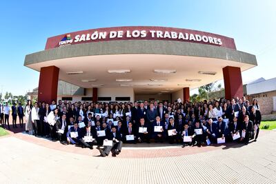 Fotografía oficial de la Itaipú Binacional del 31 de julio, día que incorporó oficialmente a los 187 postulantes que superaron las diferentes etapas del Proceso Selectivo Externo (PSE) de la Convocatoria 2023.  Ahora fueron todos desvinculados.