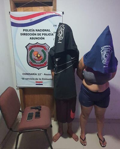 Estas dos personas fueron aprehendidas como presuntos asaltantes de conductores de la plataforma Bolt.