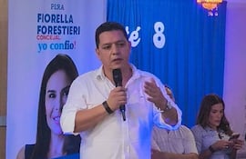 El exdirector del Mercado 4, Christian Bareiro (PLRA), y precandidato a concejal de Asunción por el Nuevo Liberalismo.