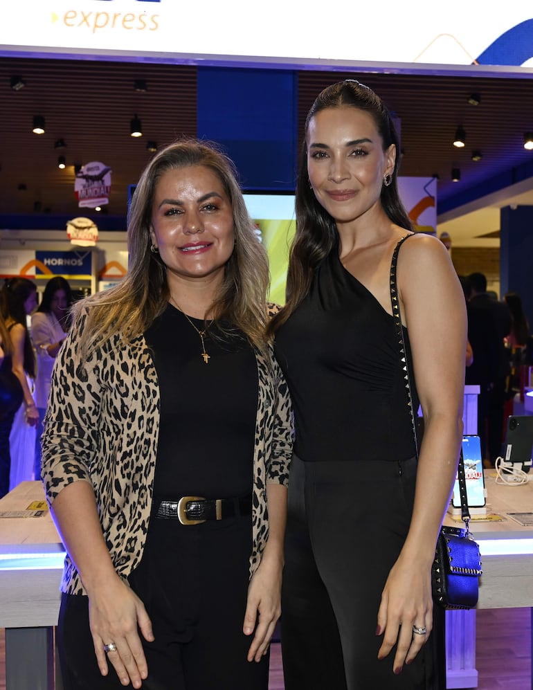 Adriana Araujo y Natalia Rapetti.